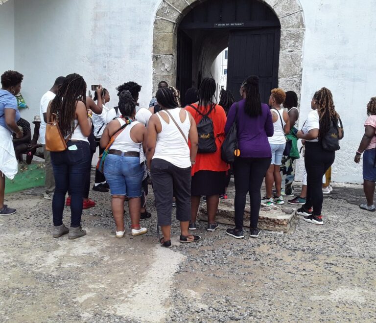 Door of no return, Elimina Castle 