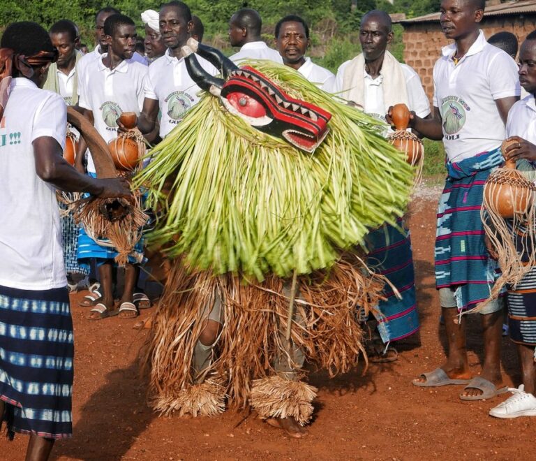 Yamoussoukro Dancers